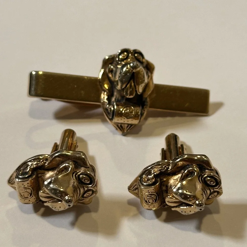 Vintage Hickok USA Bloodhound Dog Head Tie Bar and Cufflinks Set Gold Tone